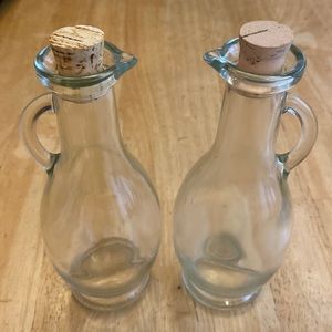 Oil and vinegar cruet set. Clear. About 7 inches.